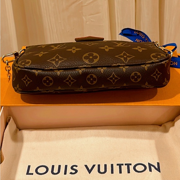 💯% Authentic Louis Vuitton Pochette✨ - Picture 7 of 16